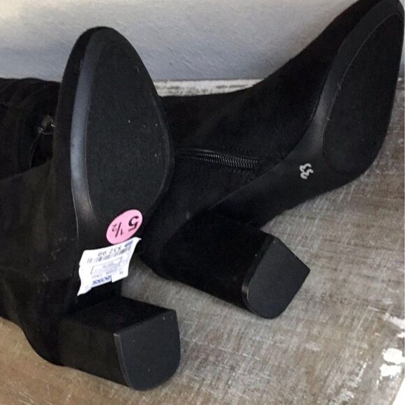 NWT black thigh length suede look chunky heel boots Size 5 1/2 - Picture 12 of 12